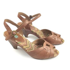M2 by Miz Mooz Winston Ankle Strap Sandals Tan 10